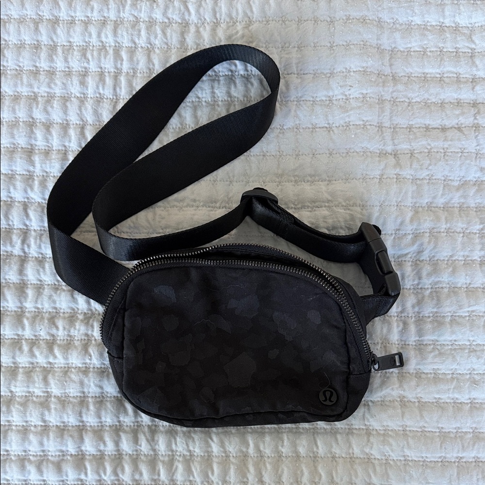 lululemon athletica Black Camo Belt Bag